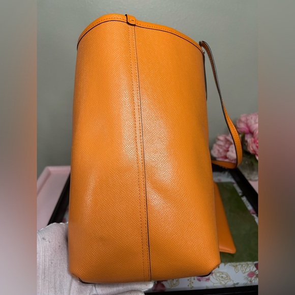 Coach Signature Reversible Tote Brown with Orange Trim and Pouch - Picture 10 of 16